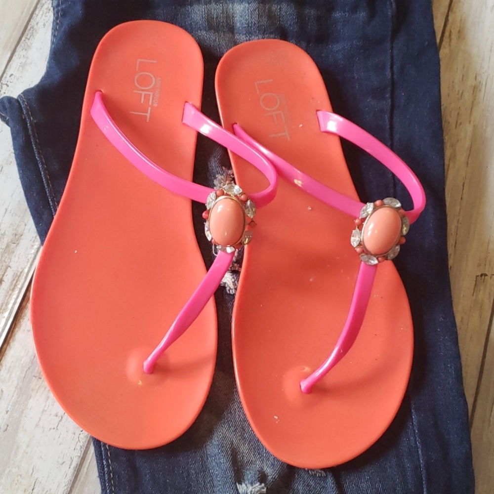 SALE⚡️ANN TAYLOR LOFT GEM  RUBBER SANDALS SZ 7